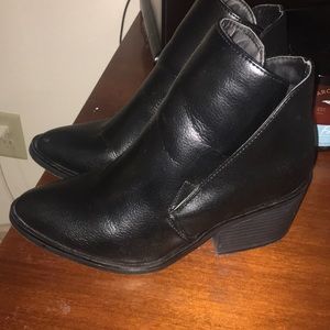 Size 6 APT black booties